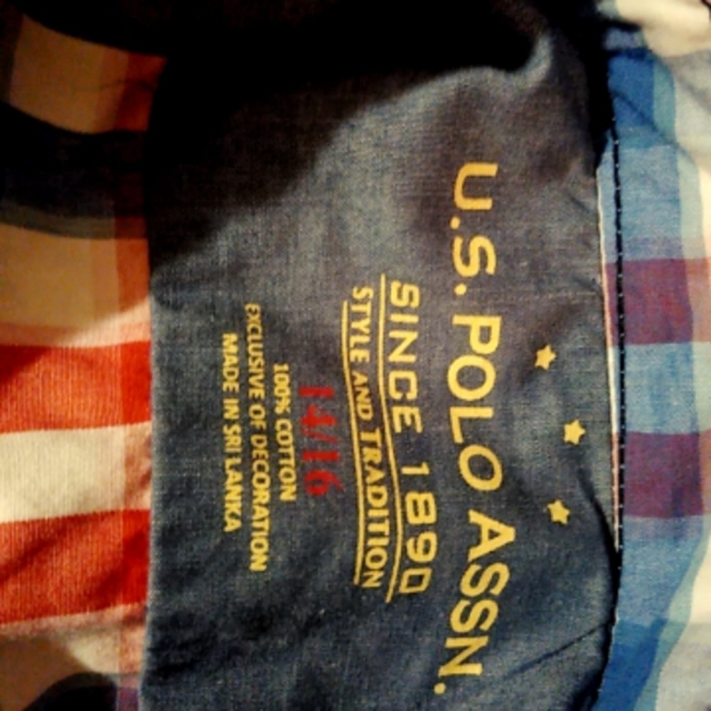 Button down - Picture 2 of 2